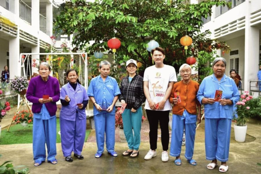 bao lì xì may mắn tại trung tâm bảo trợ đà nẵng