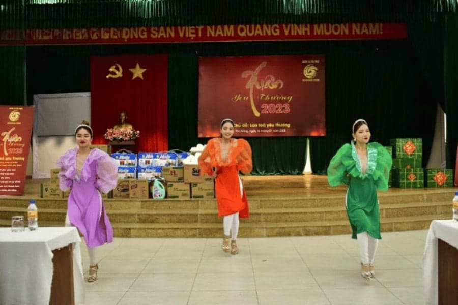 văn nghệ tại trung tâm bảo trợ đà nẵng